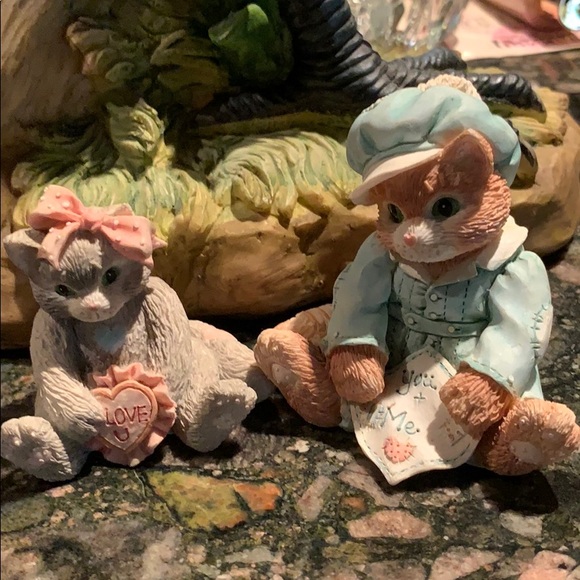 Cute Licensed Kitten Figurines - Picture 4 of 8